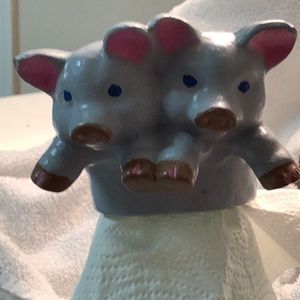 Pig decoration for pots.